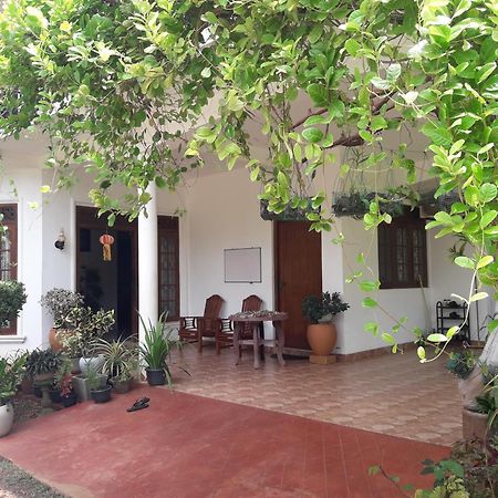 Diyawara Home Stay Anuradhapura Exterior foto