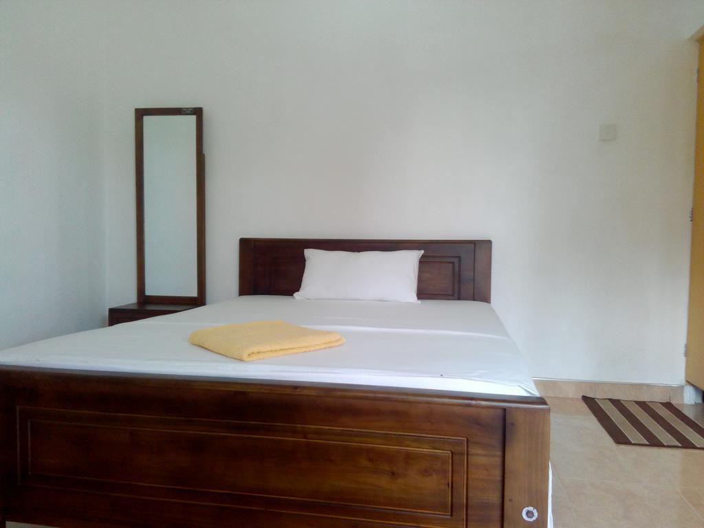 Diyawara Home Stay Anuradhapura Exterior foto