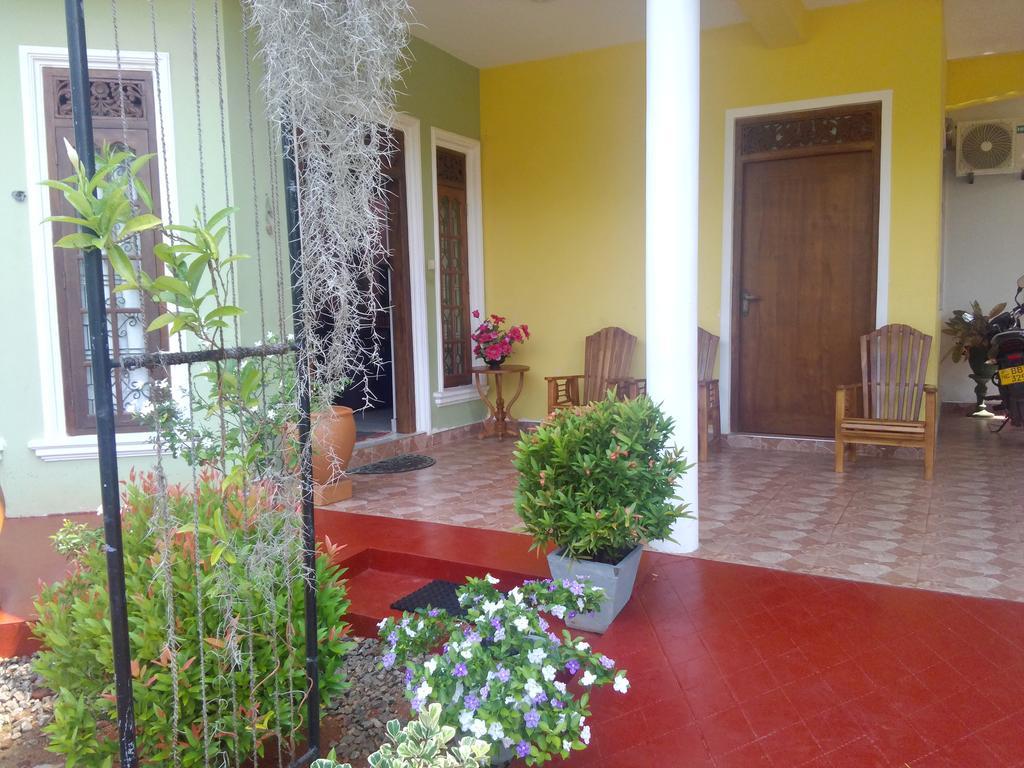 Diyawara Home Stay Anuradhapura Exterior foto