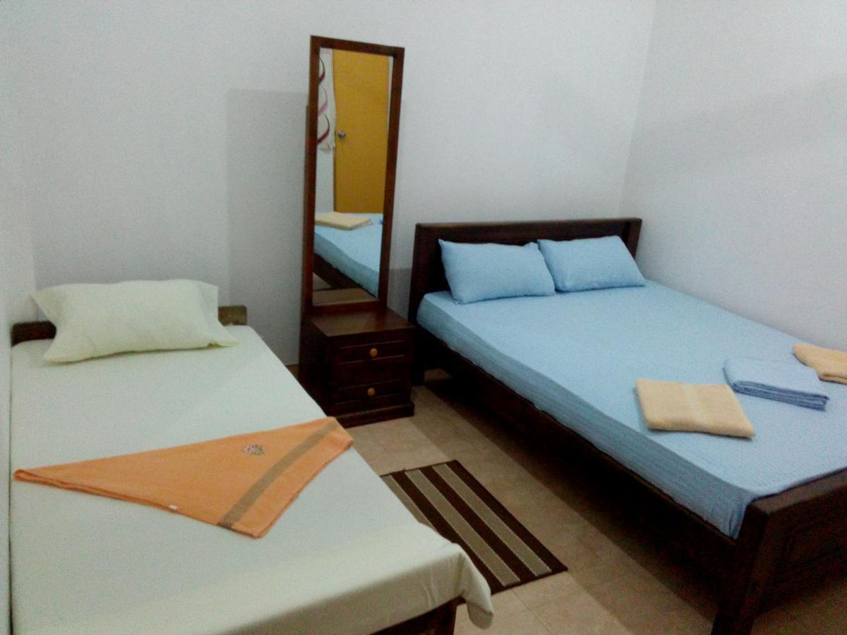 Diyawara Home Stay Anuradhapura Quarto foto